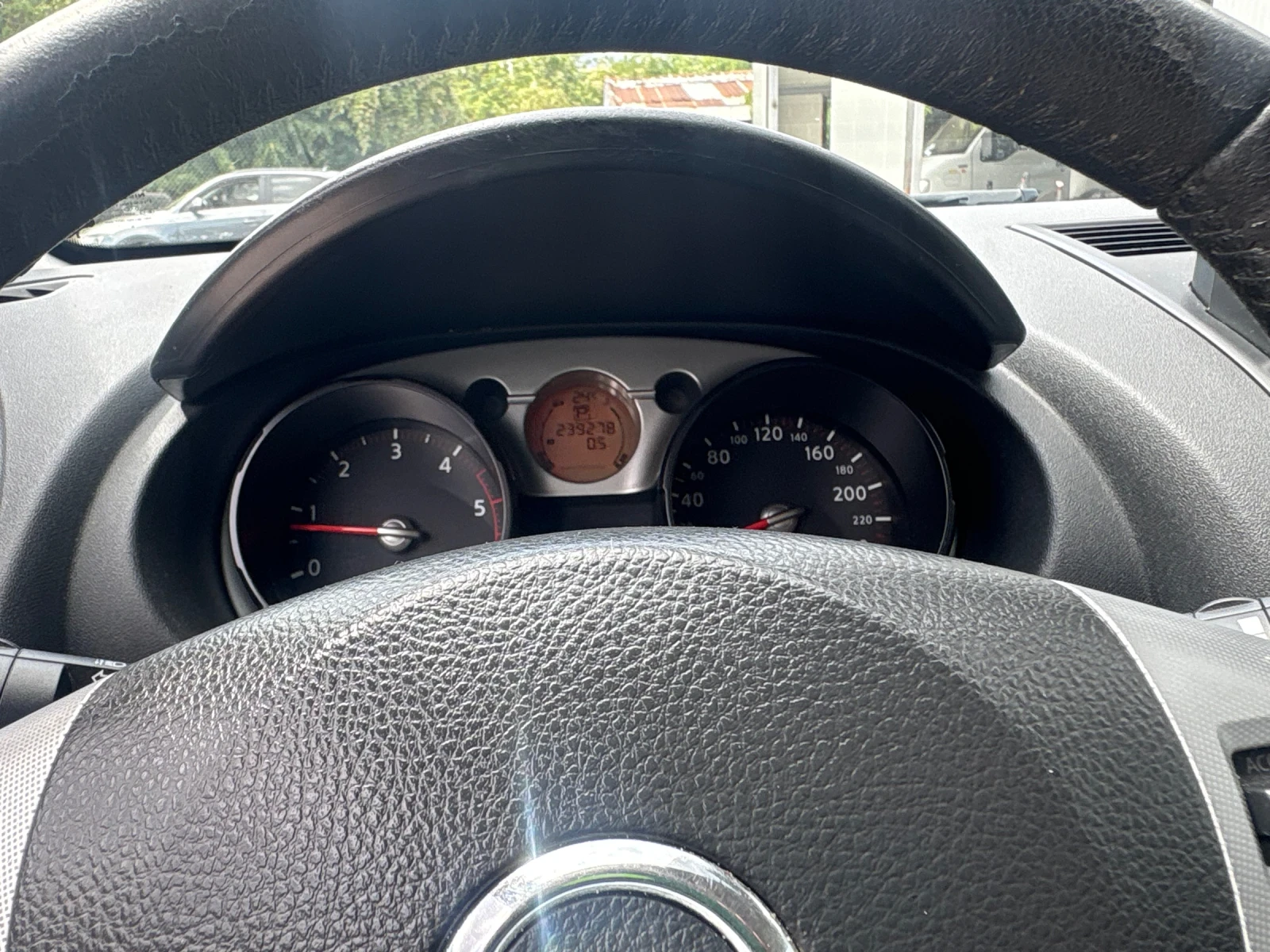 Nissan Qashqai 2.0DCI 4x4 Automat Italiq, снимка 6 - Автомобили и джипове - 55687092