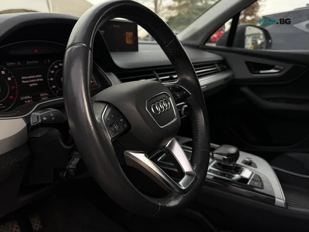 Audi Q7 TECHNIK* DISTRONIC* ОБДУХ* 360, снимка 5 - Автомобили и джипове - 55695506
