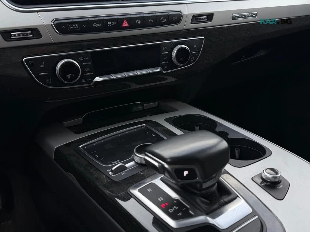 Audi Q7 TECHNIK* DISTRONIC* ОБДУХ* 360, снимка 15 - Автомобили и джипове - 55695506