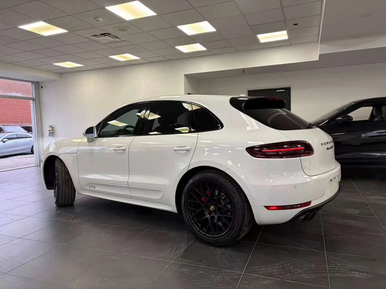 Porsche Macan GTS  CARFAX | Mobile.bg � ����������� 2