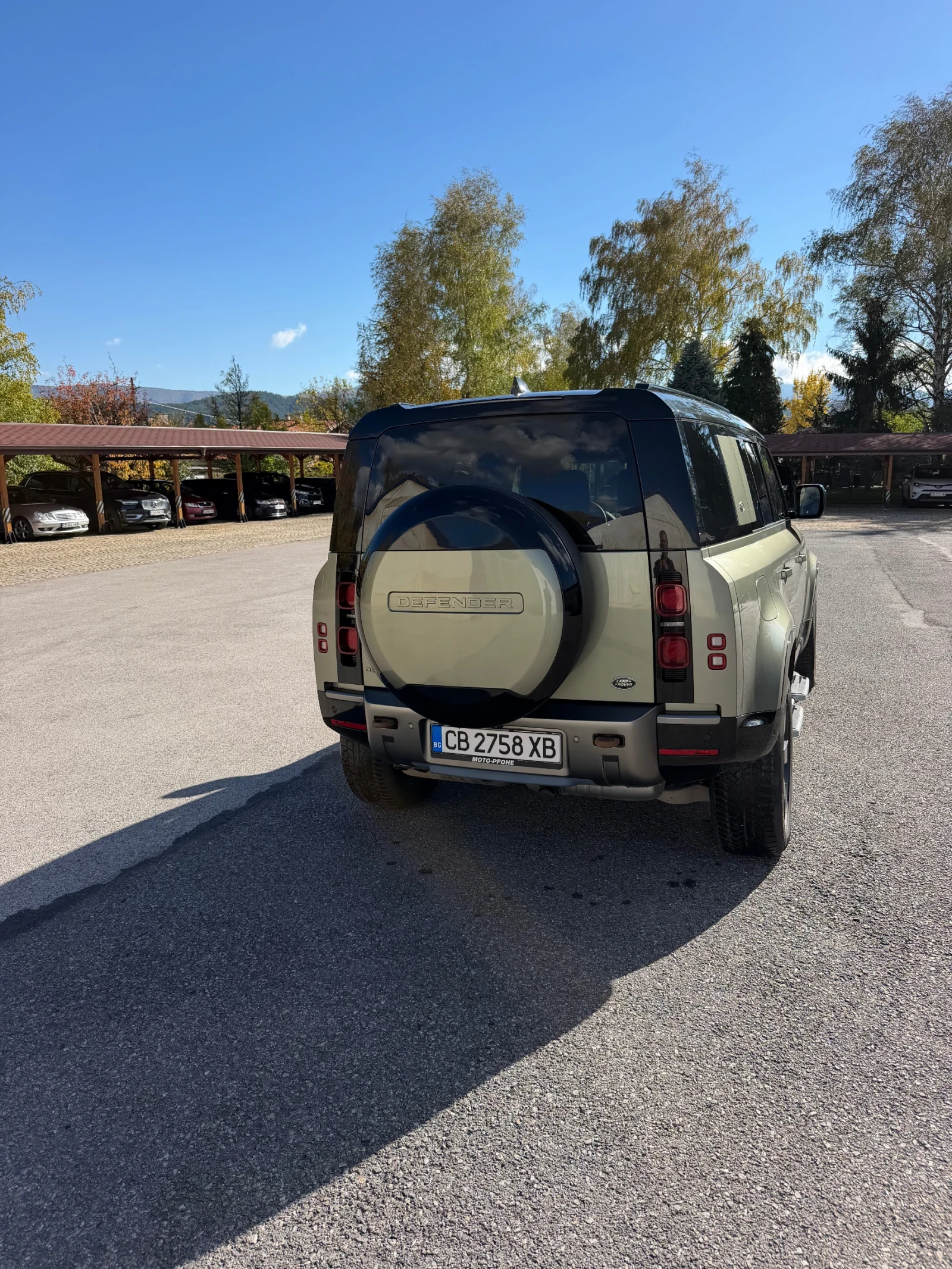 Land Rover Defender X dainamic, снимка 3 - Автомобили и джипове - 56625568