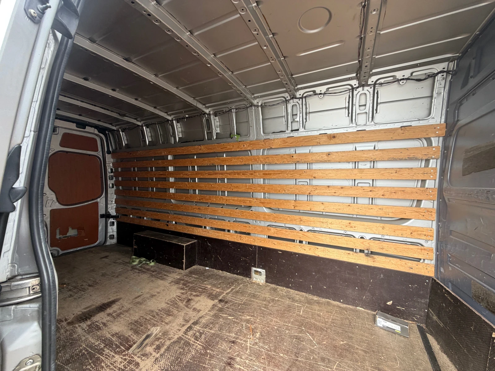 VW Crafter 2.5TDI!МАКСИ!КЛИМАТРОНИК!, снимка 15 - Бусове и автобуси - 54219411