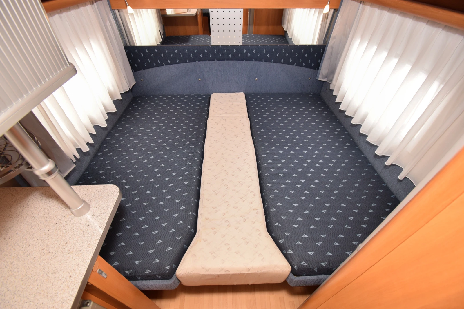 Каравана Wilk S4* * * * 490 EU+ ФОРСЕЛТ/MOTOR MOVER, снимка 14 - Каравани и кемпери - 54545876