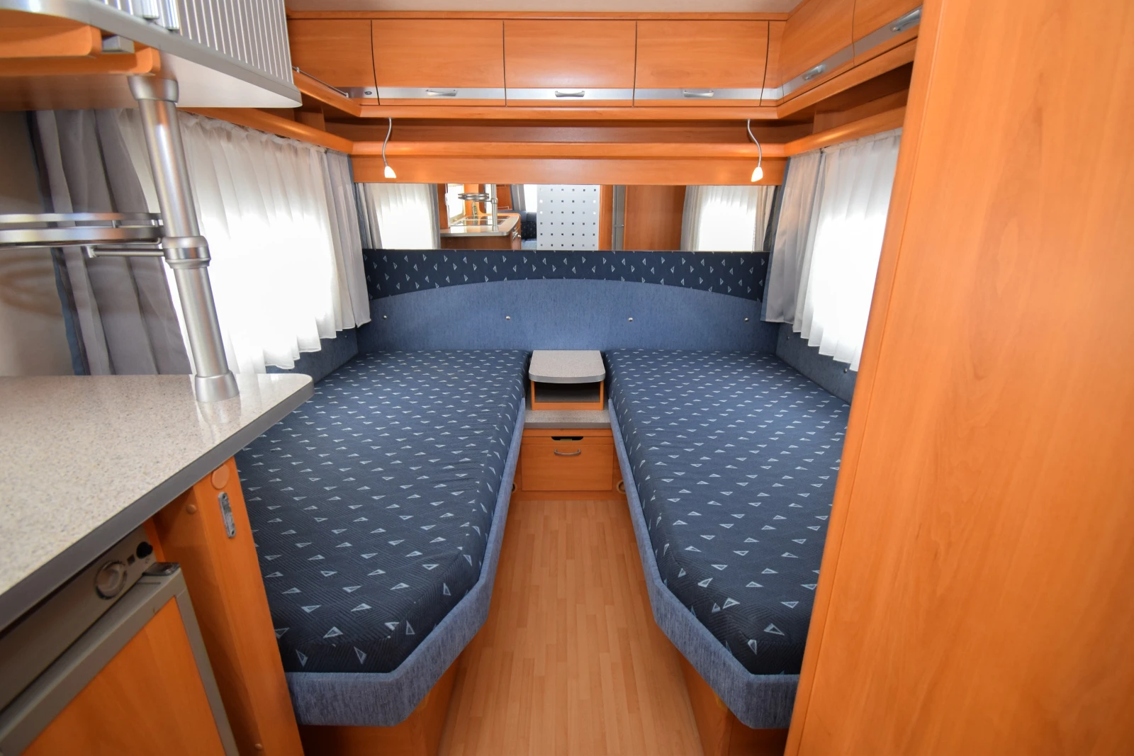Каравана Wilk S4* * * * 490 EU+ ФОРСЕЛТ/MOTOR MOVER, снимка 11 - Каравани и кемпери - 54545876