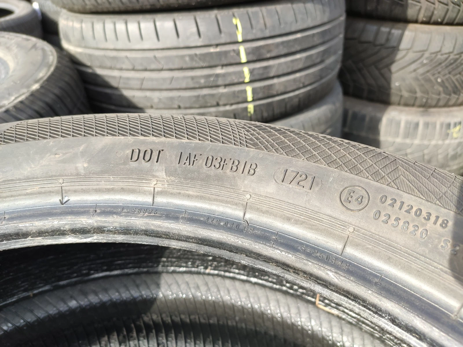 Гуми Зимни 215/50R19, снимка 7 - Гуми и джанти - 56725158
