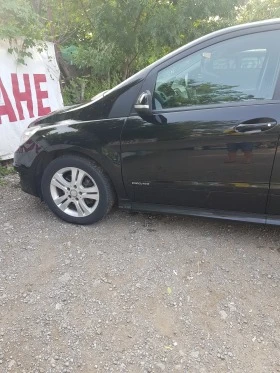 Mercedes-Benz B 180, снимка 9