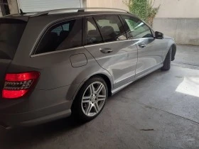 Mercedes-Benz C 320 4MATIC, снимка 2