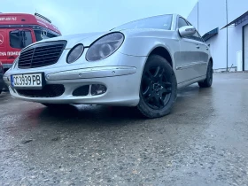 Mercedes-Benz E 320, снимка 2