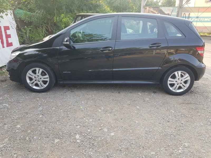 Mercedes-Benz B 180, снимка 8 - Автомобили и джипове - 44518555