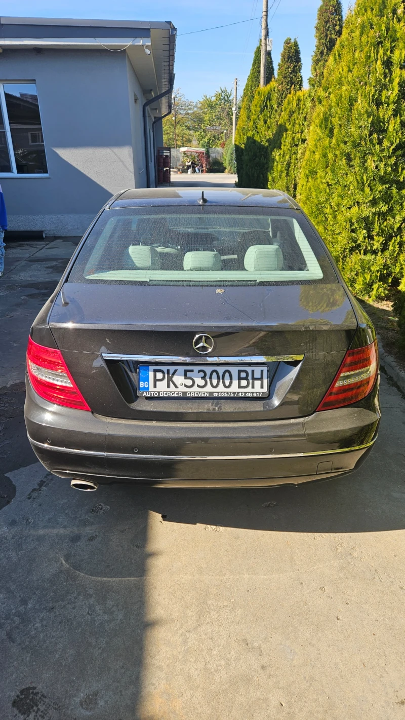 Mercedes-Benz C 220, снимка 4 - Автомобили и джипове - 47987989