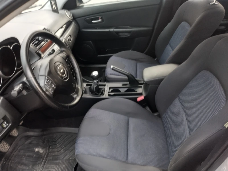 Mazda 3 1.6, снимка 10 - Автомобили и джипове - 48589488