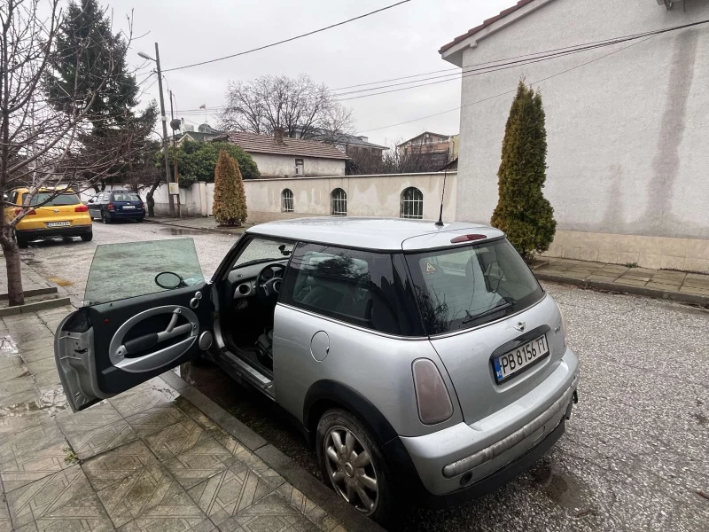 Mini One, снимка 1 - Автомобили и джипове - 48603343