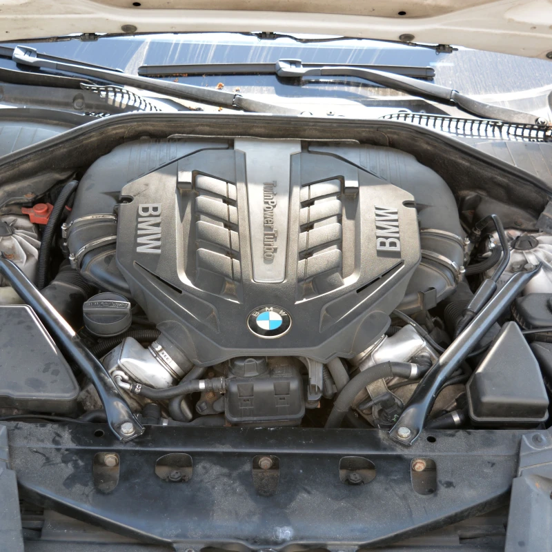 BMW 750 4.4 Twinpower, снимка 6 - Автомобили и джипове - 50034293