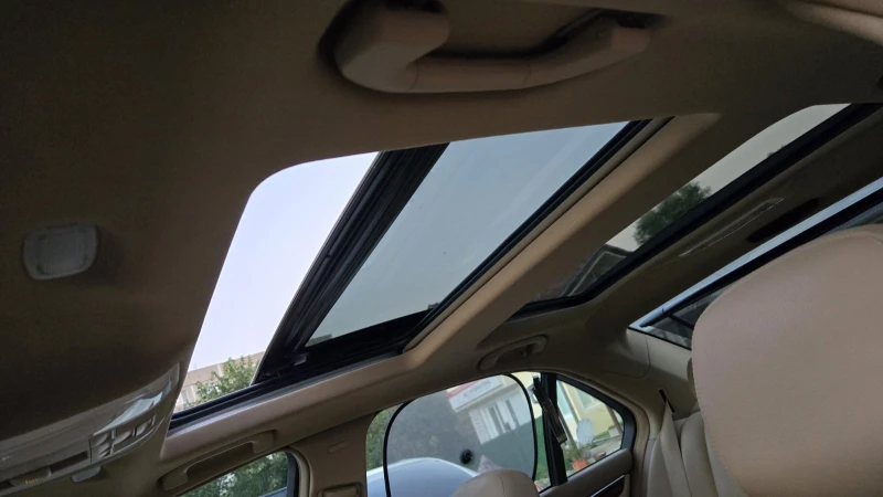 Mercedes-Benz C 280 Elegance, панорама, кожа, навигация, биксенон, снимка 4 - Автомобили и джипове - 52655383