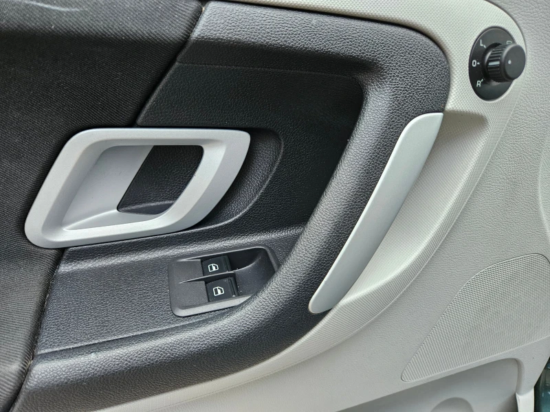 Skoda Fabia 1.2, 157х.км., КЛИМАТРОНИК!, снимка 14 - Автомобили и джипове - 51423577