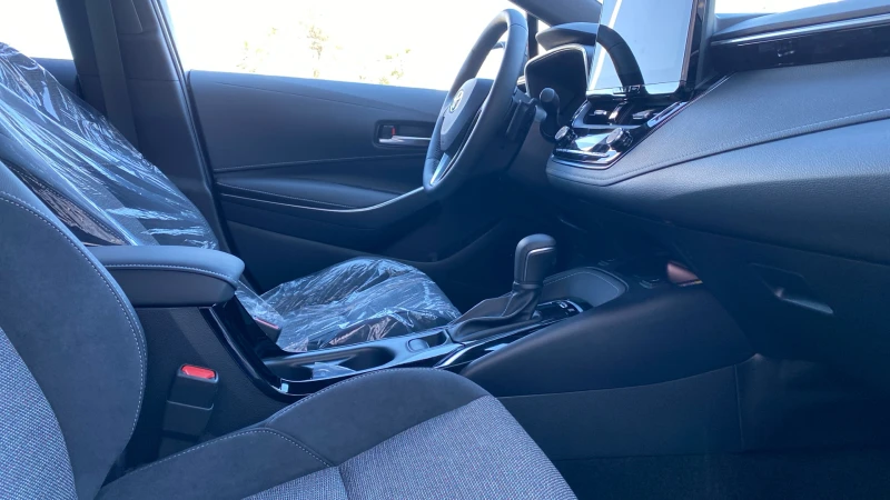 Toyota Corolla T.S 2.0 HEV Exec. Plus, снимка 15 - Автомобили и джипове - 52239364