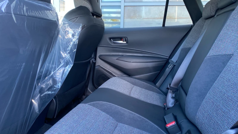 Toyota Corolla T.S 2.0 HEV Exec. Plus, снимка 12 - Автомобили и джипове - 52239364