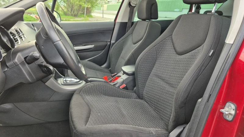 Peugeot 308 1.6i 140hp * Автомат * Панорама* БАРТЕР, снимка 10 - Автомобили и джипове - 52947242