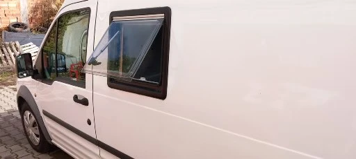 Ford Connect 230 LX, снимка 13 - Автомобили и джипове - 52503253