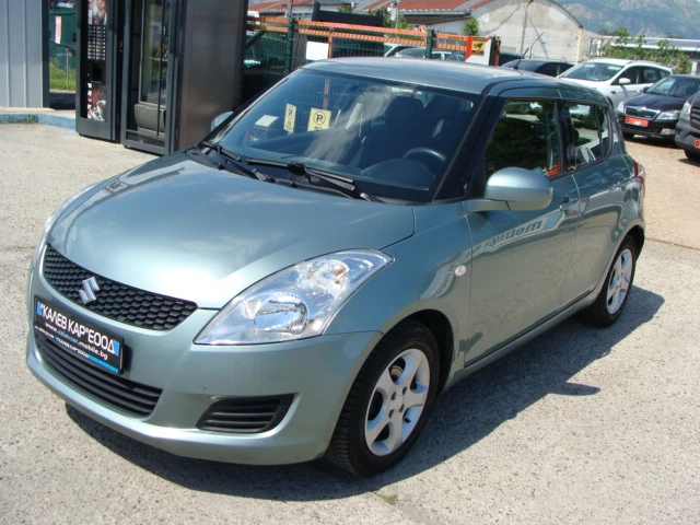 Suzuki Swift 1, 2, снимка 8 - Автомобили и джипове - 54638266
