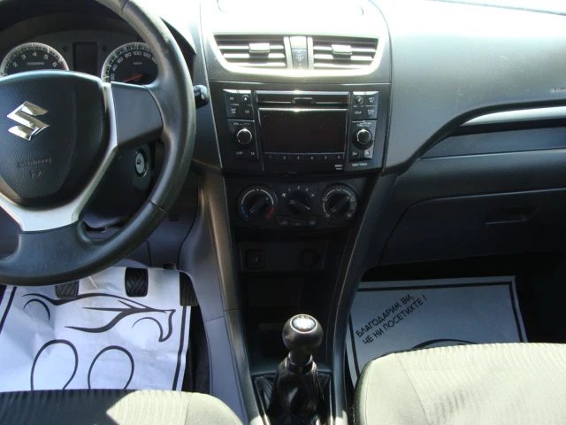 Suzuki Swift 1, 2, снимка 11 - Автомобили и джипове - 54638266
