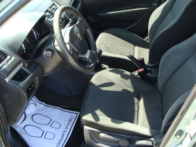 Suzuki Swift 1, 2, снимка 9 - Автомобили и джипове - 54638266