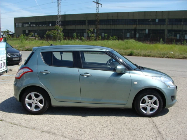 Suzuki Swift 1, 2, снимка 3 - Автомобили и джипове - 54638266