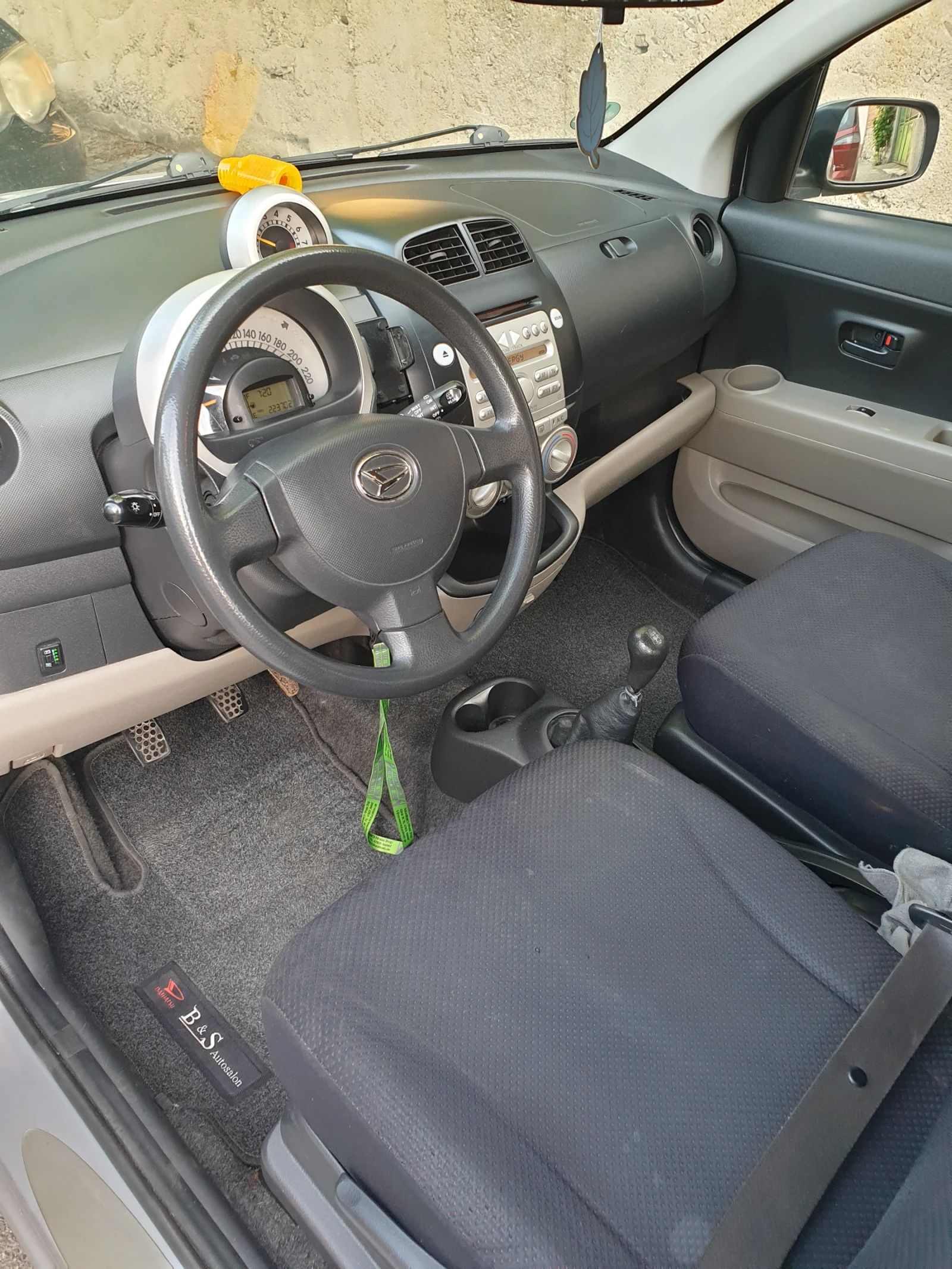 Daihatsu Sirion 1, 3 i - изображение 5