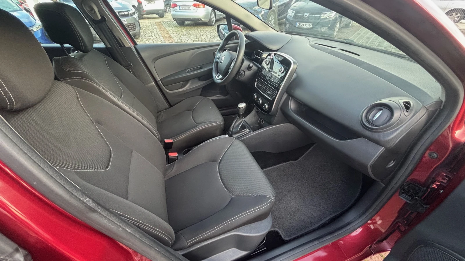 Renault Clio IV Grandtour TCe 75 к.с. Stop&Start BVM5, снимка 13 - Автомобили и джипове - 51116987