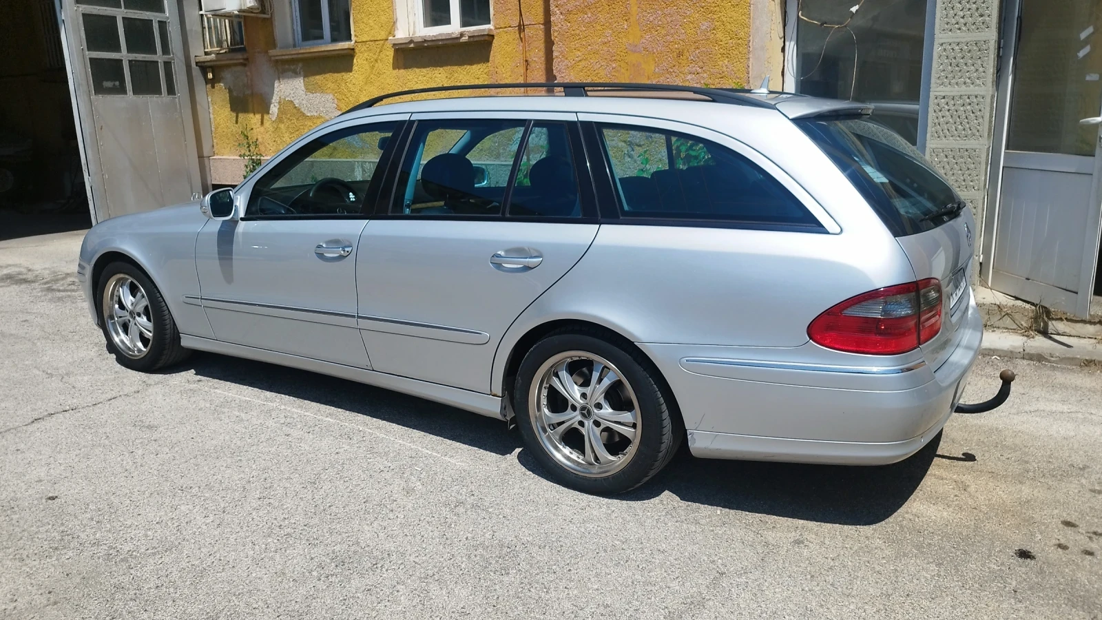 Mercedes-Benz E 220 avantgarde - изображение 3