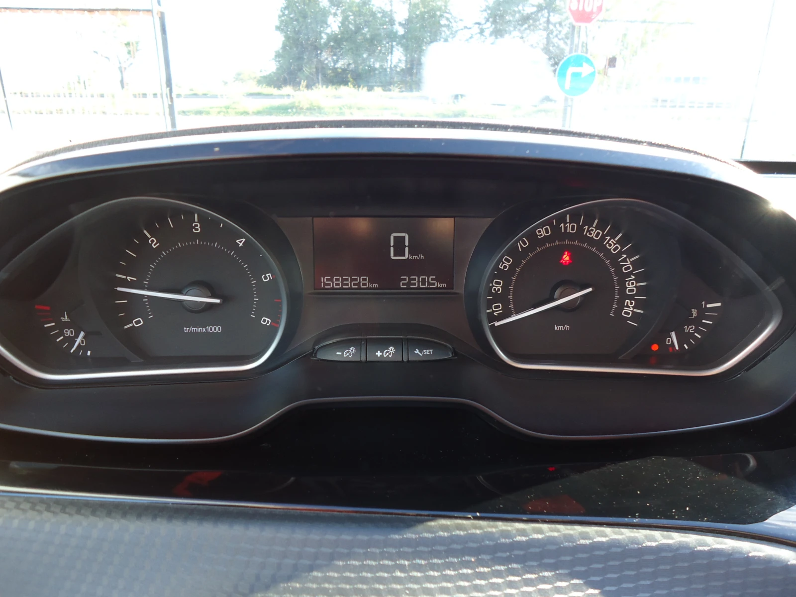 Peugeot 2008 1.6 BlueHDI  | Mobile.bg   15