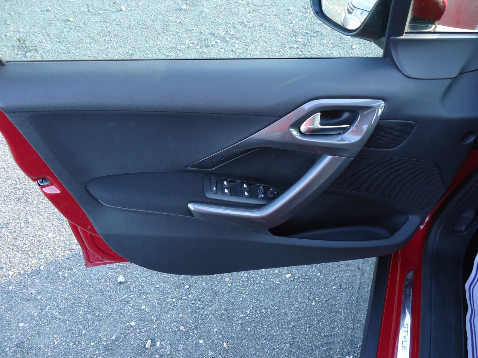 Peugeot 2008 1.6 BlueHDI  | Mobile.bg   8