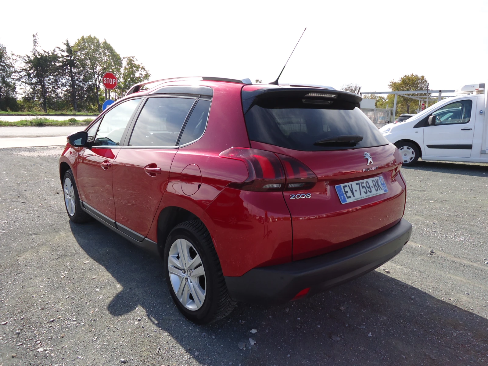 Peugeot 2008 1.6 BlueHDI  | Mobile.bg   4