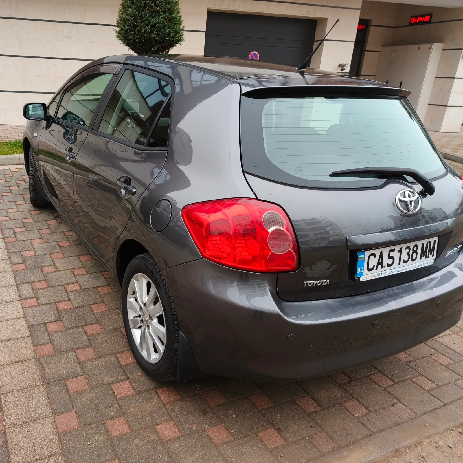 Toyota Auris 1.6 MMT - изображение 4
