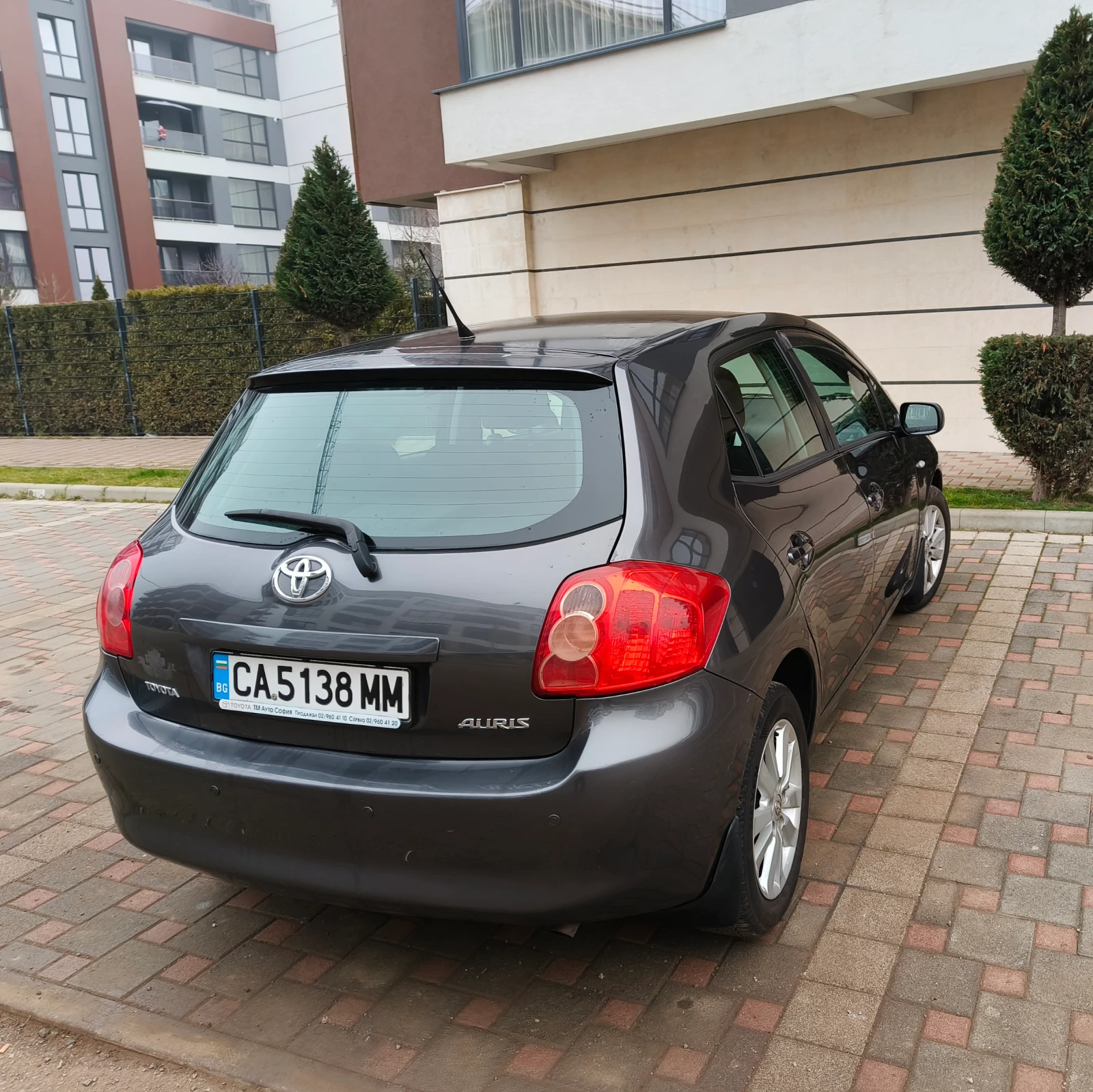 Toyota Auris 1.6 MMT - изображение 3