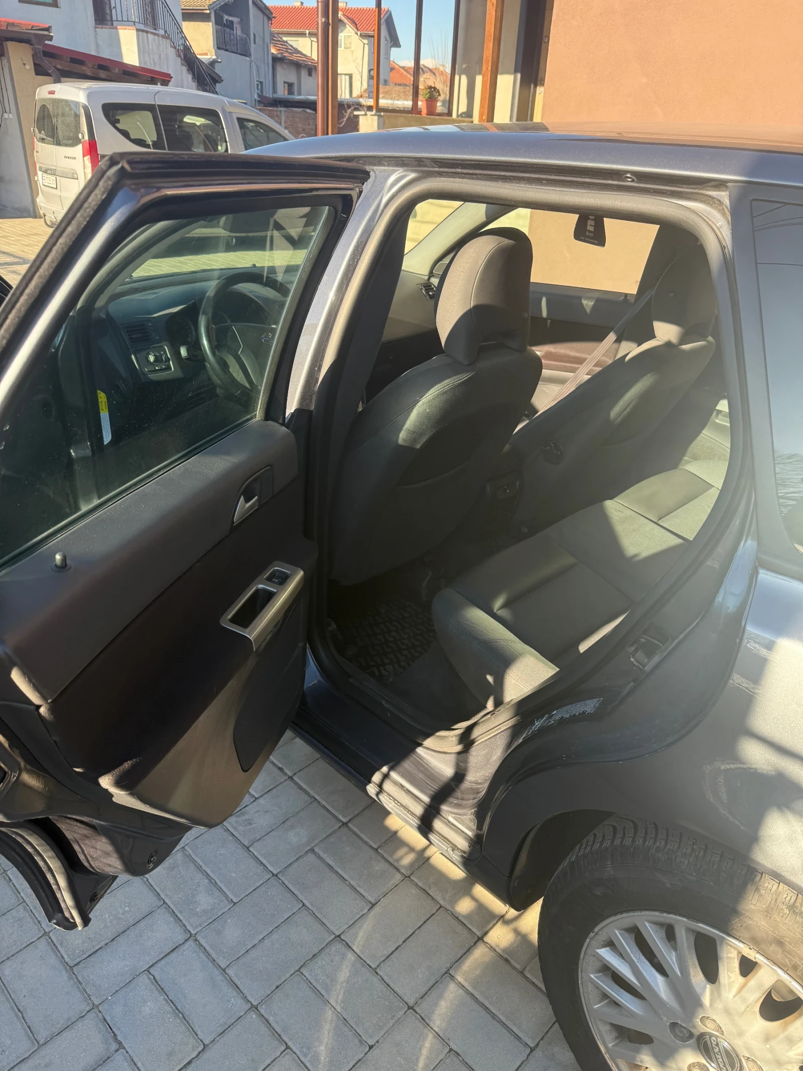 Volvo V50 | Mobile.bg � ����������� 10