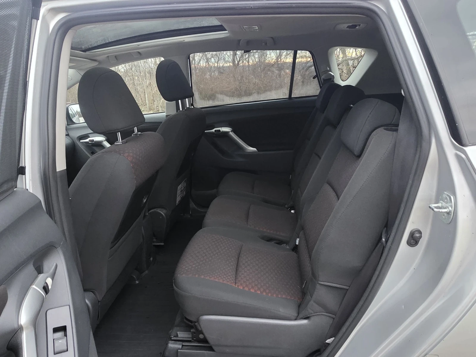 Toyota Verso 1.8 147�.� ��������, �������� �������! | Mobile.bg � ����������� 16