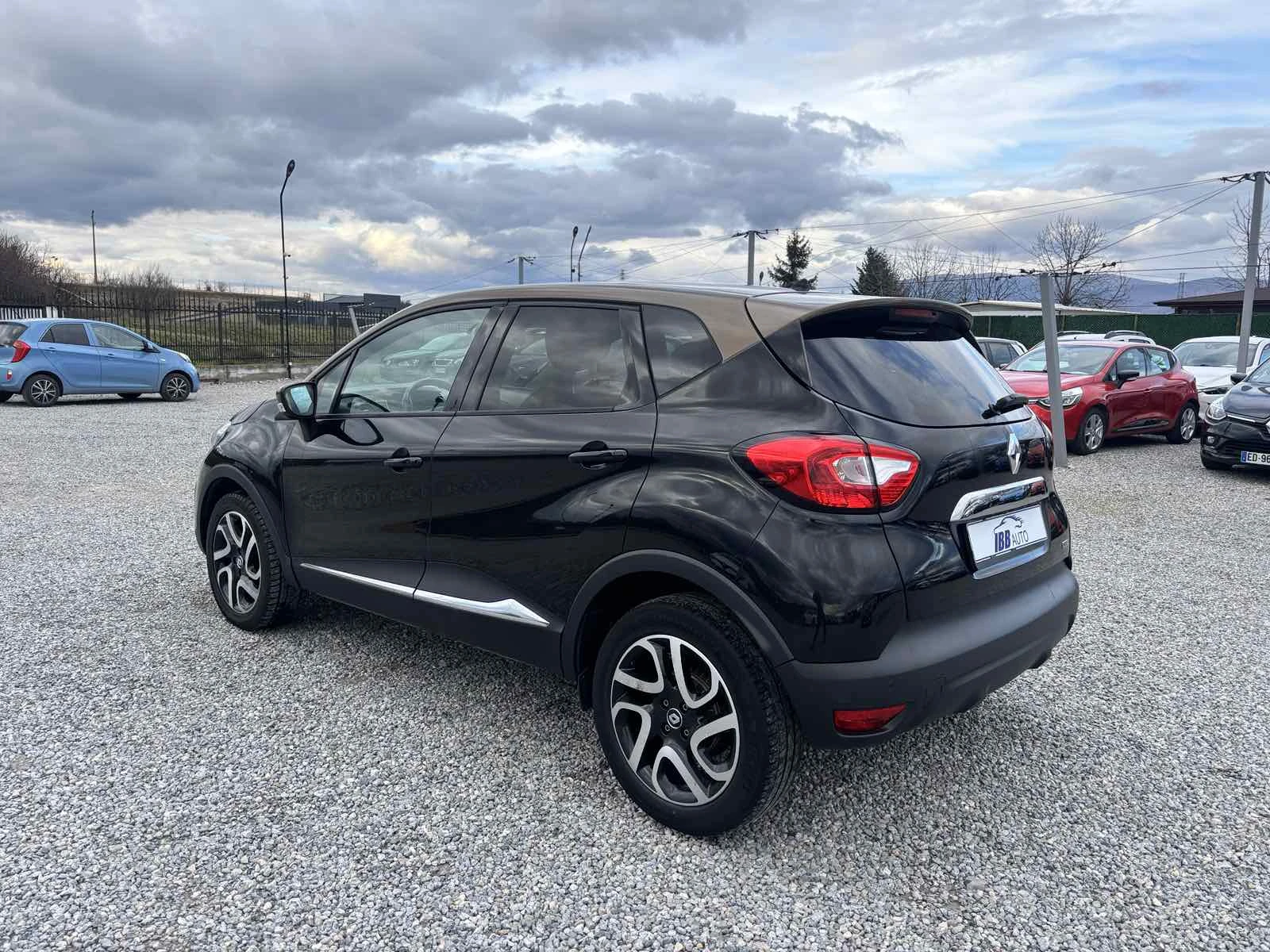 Renault Captur 1.5, Euro 6, Нов внос - изображение 4