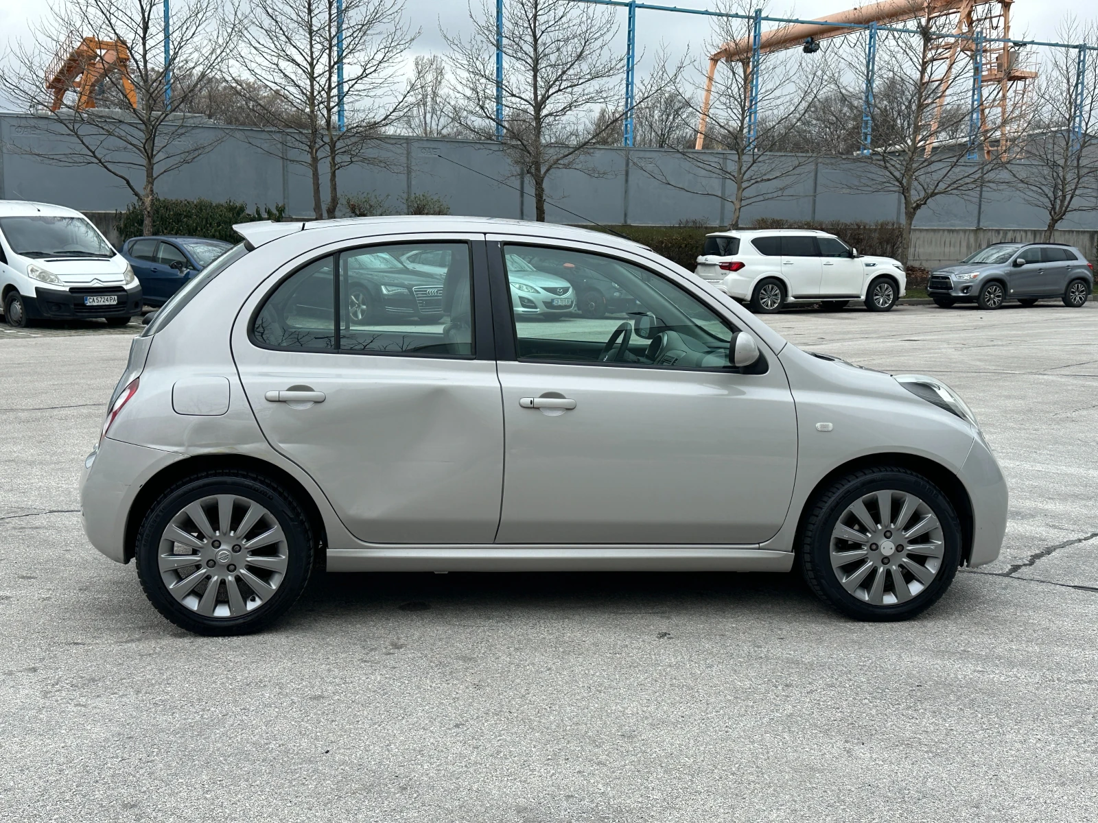 Nissan Micra 1.4i 88 к.с. , снимка 5 - Автомобили и джипове - 54036476