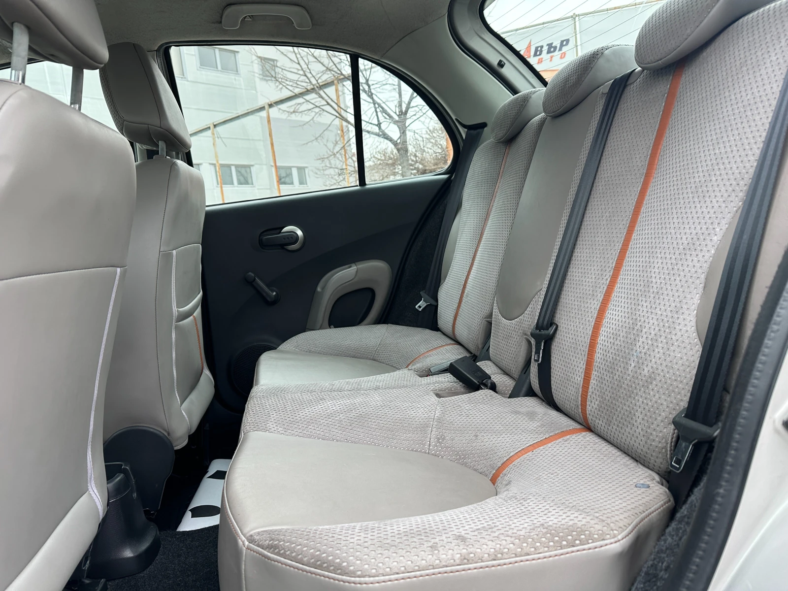 Nissan Micra 1.4i 88 к.с. , снимка 9 - Автомобили и джипове - 54036476