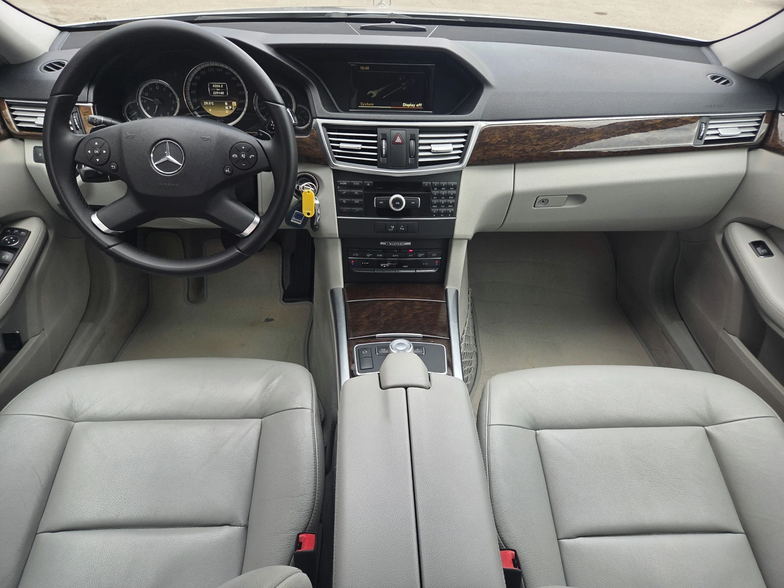 Mercedes-Benz E 350 CDI-Avantgarde (265 Hp) 4Matic, снимка 11 - Автомобили и джипове - 54255108