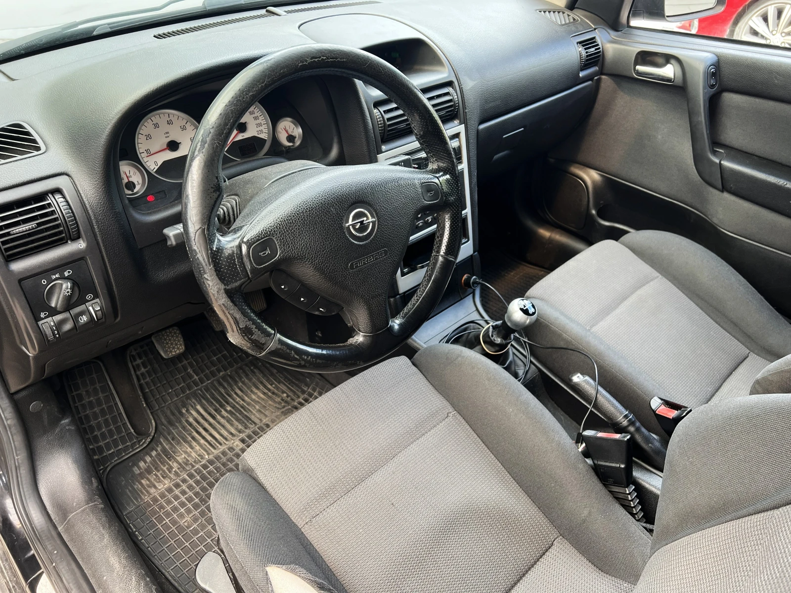 Opel Astra G/ 1.6 / 84 к.с / ГАЗОВ ИНЖЕКЦИОН / КЛИМАТРОНИК / , снимка 8 - Автомобили и джипове - 54431415