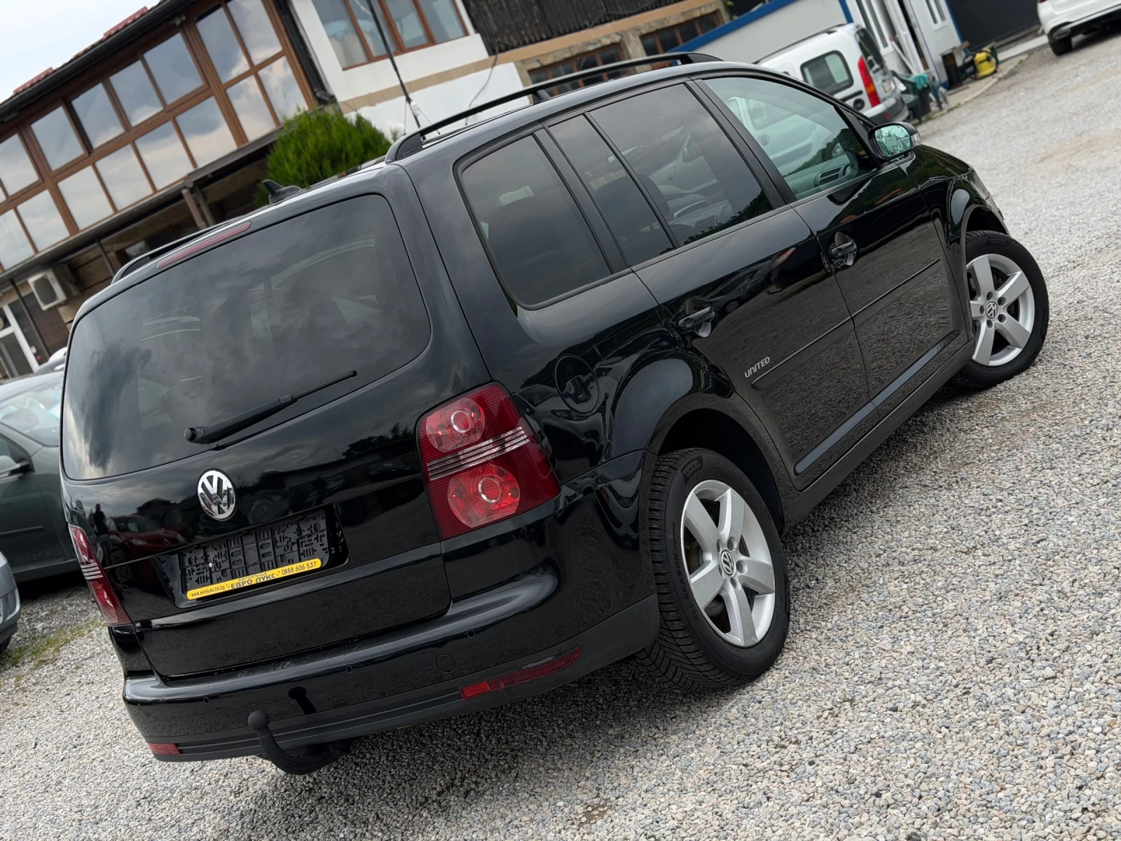 VW Touran 1.9TDI 105кс 6ск 7-МЕСТА НАВИ КЛИМАТРОНИК ПОДГРЕВ, снимка 6 - Автомобили и джипове - 54752761