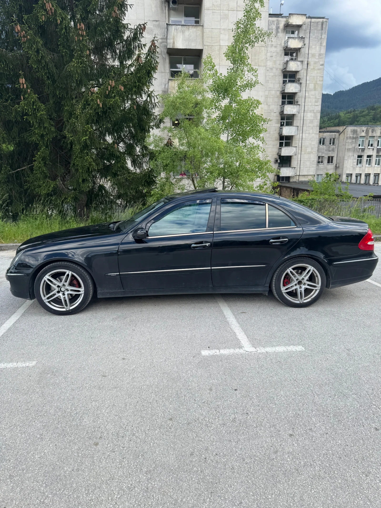 Mercedes-Benz E 320, снимка 6 - Автомобили и джипове - 54835483