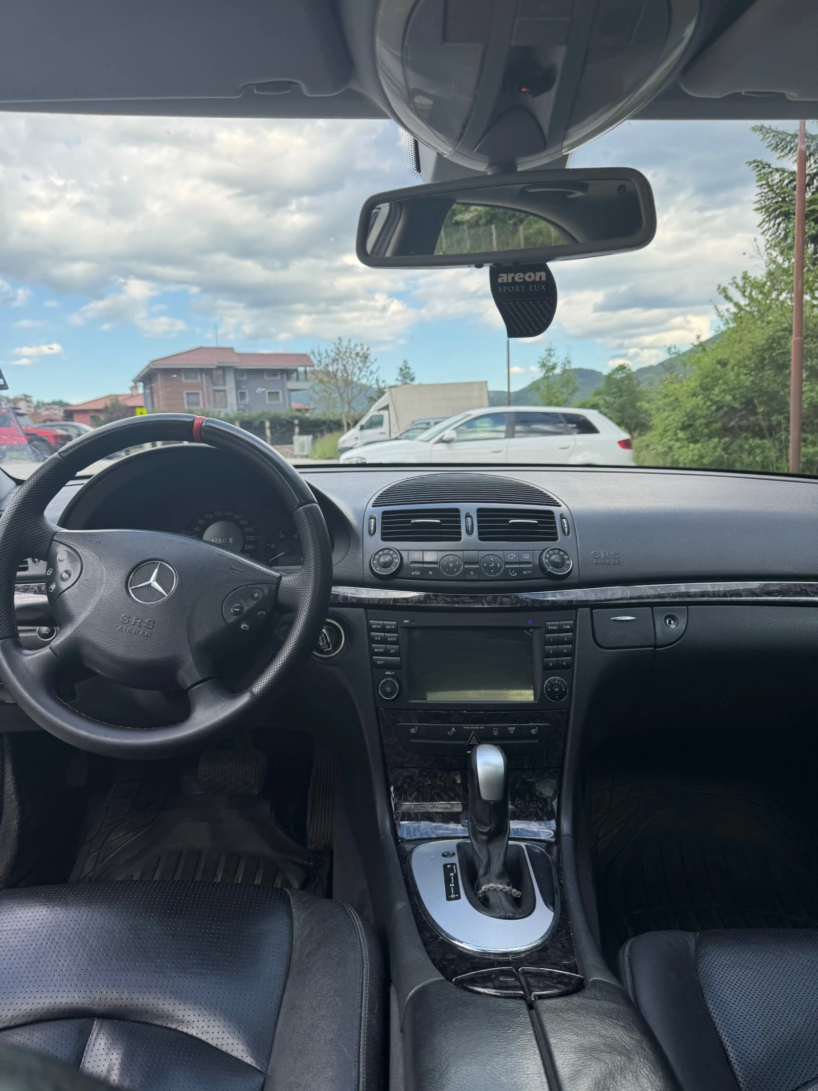 Mercedes-Benz E 320, снимка 7 - Автомобили и джипове - 54835483