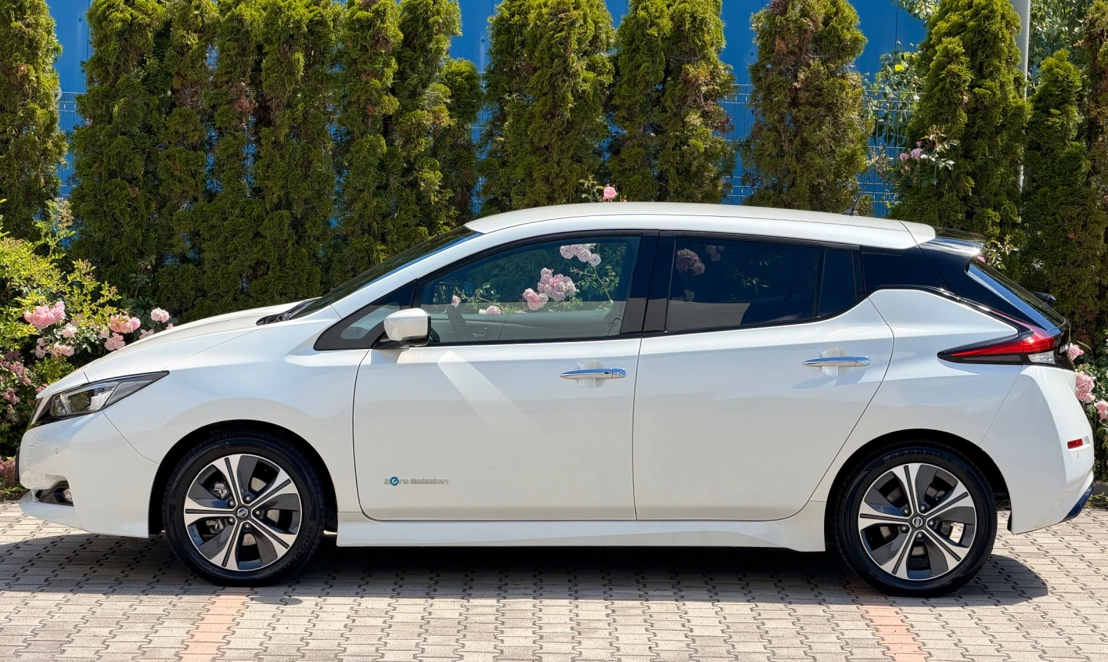 Nissan Leaf  KEYLESS-GO-НАВИ-КАМЕРА-360-LED-34X.KM-УНИКАТ-НОВА!, снимка 8 - Автомобили и джипове - 54904812