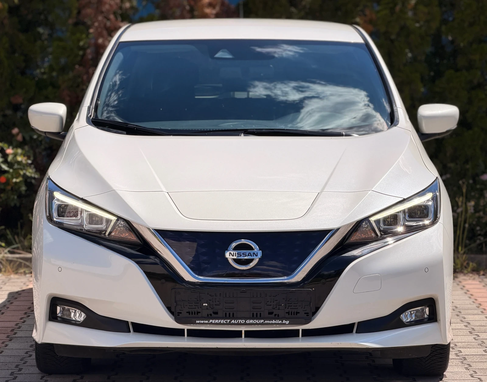 Nissan Leaf  KEYLESS-GO-НАВИ-КАМЕРА-360-LED-34X.KM-УНИКАТ-НОВА!, снимка 7 - Автомобили и джипове - 54904812