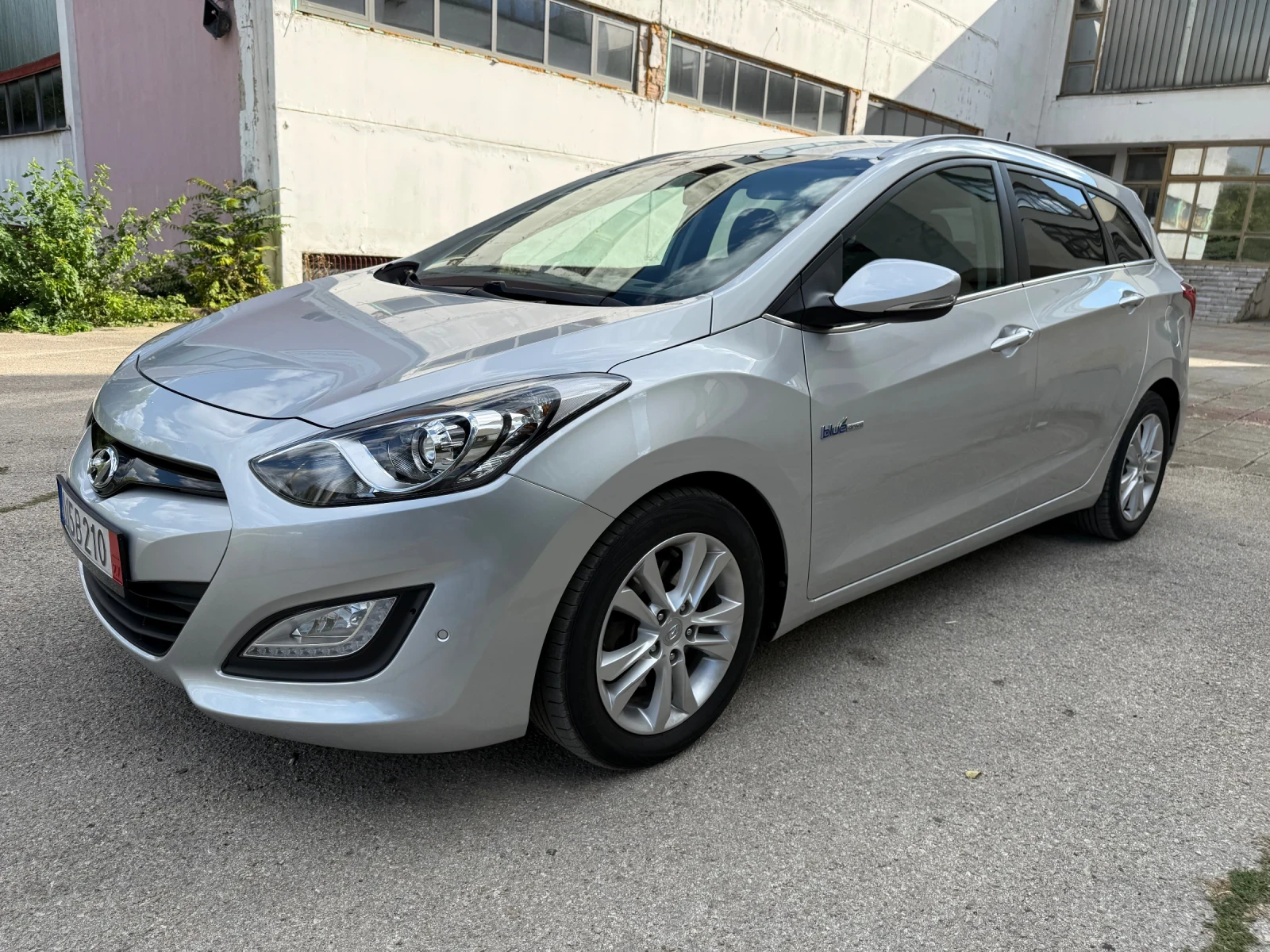 Hyundai I30 1.6 CRDi , снимка 7 - Автомобили и джипове - 55731858