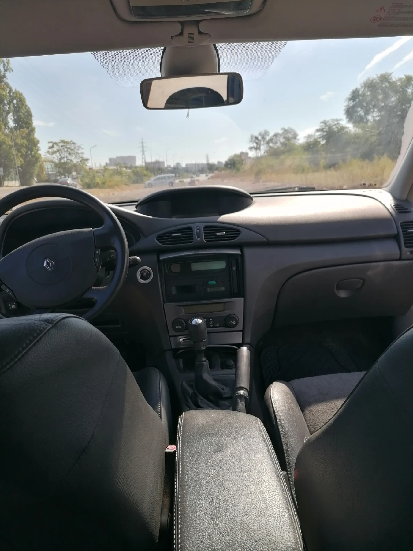 Renault Laguna 2.0 turbo с газ, снимка 14 - Автомобили и джипове - 56227159