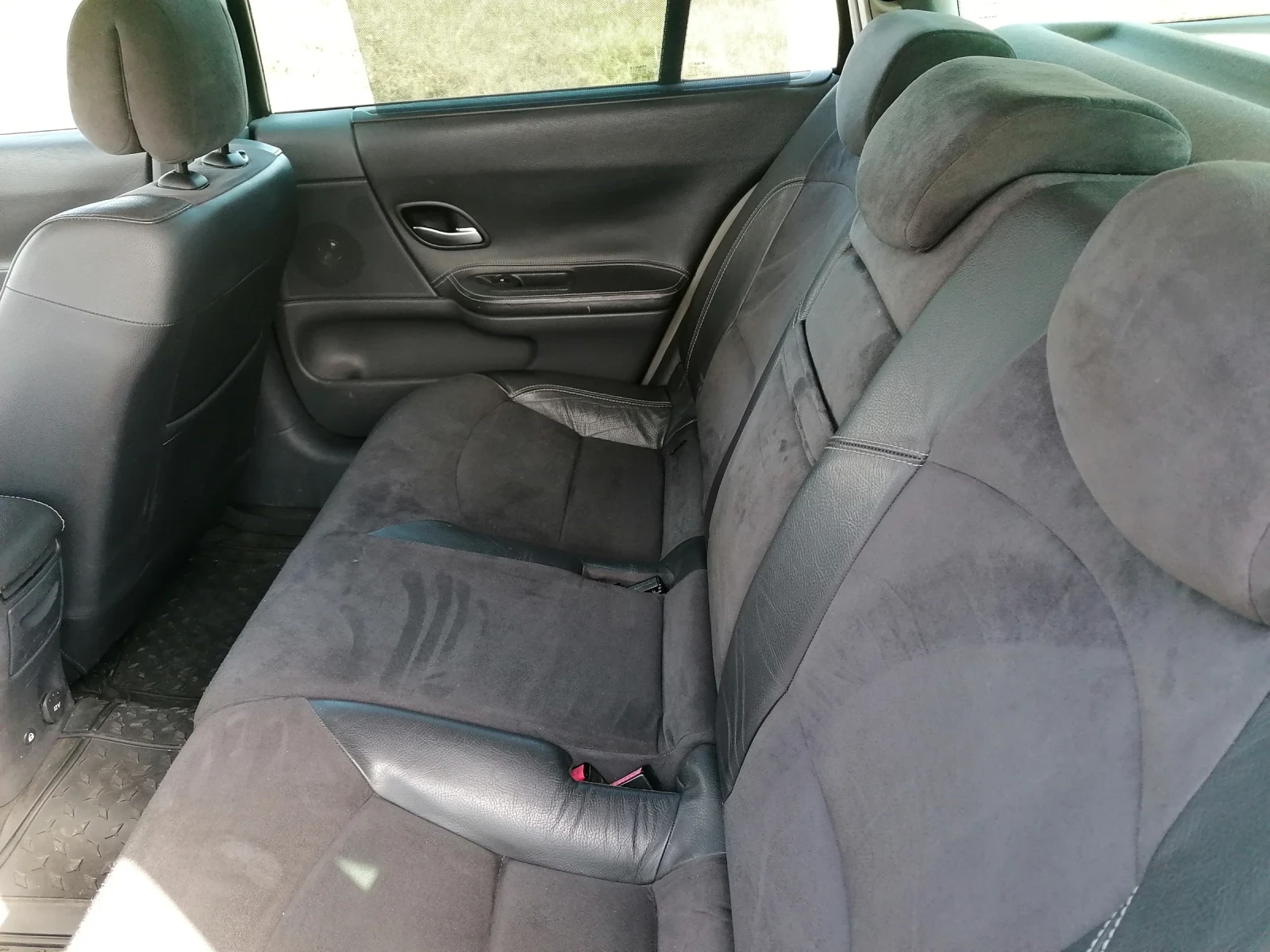 Renault Laguna 2.0 turbo с газ, снимка 4 - Автомобили и джипове - 56227159